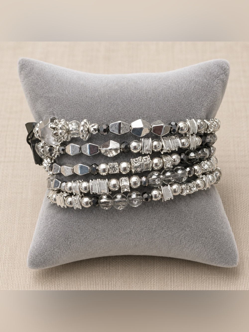 Premier Designs TWIRL White/Clear Beaded 5 Coil Bracelet Adjustable LN #620